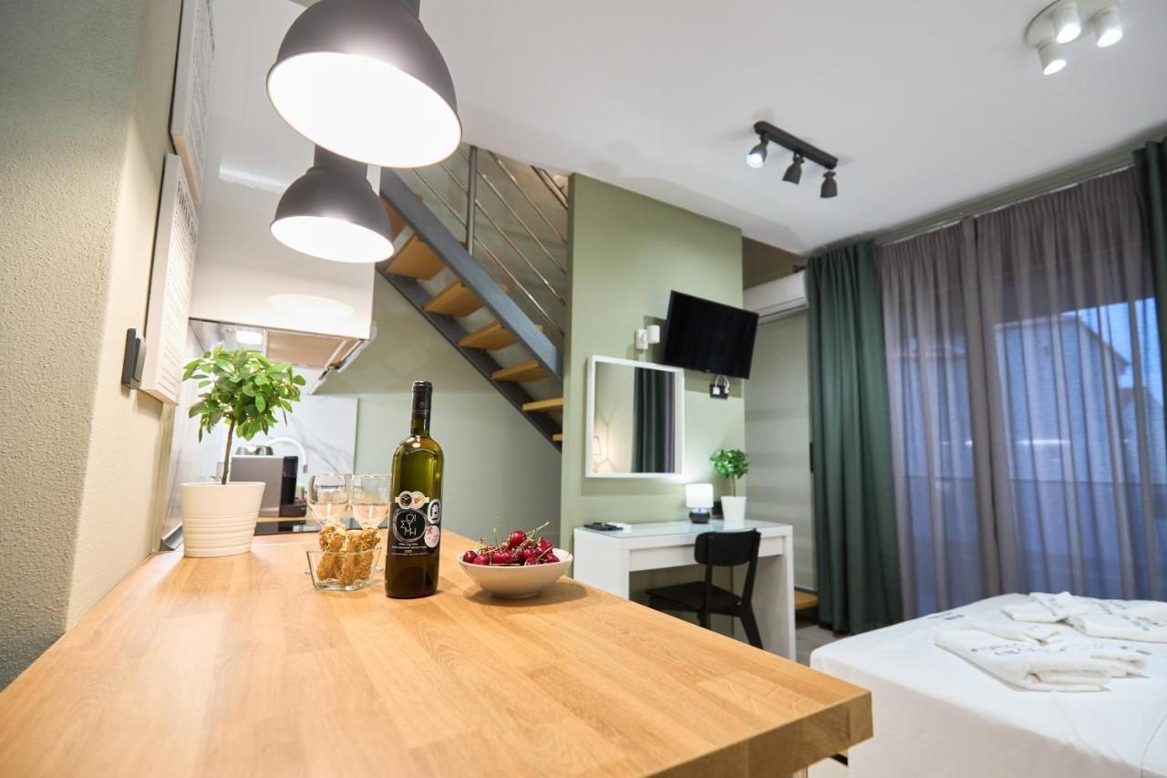 Oisymi Luxury Studios Nea Peramos  Luaran gambar