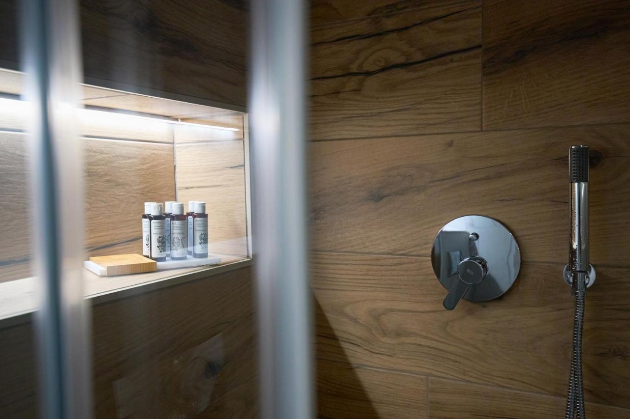 Oisymi Luxury Studios Nea Peramos  Luaran gambar