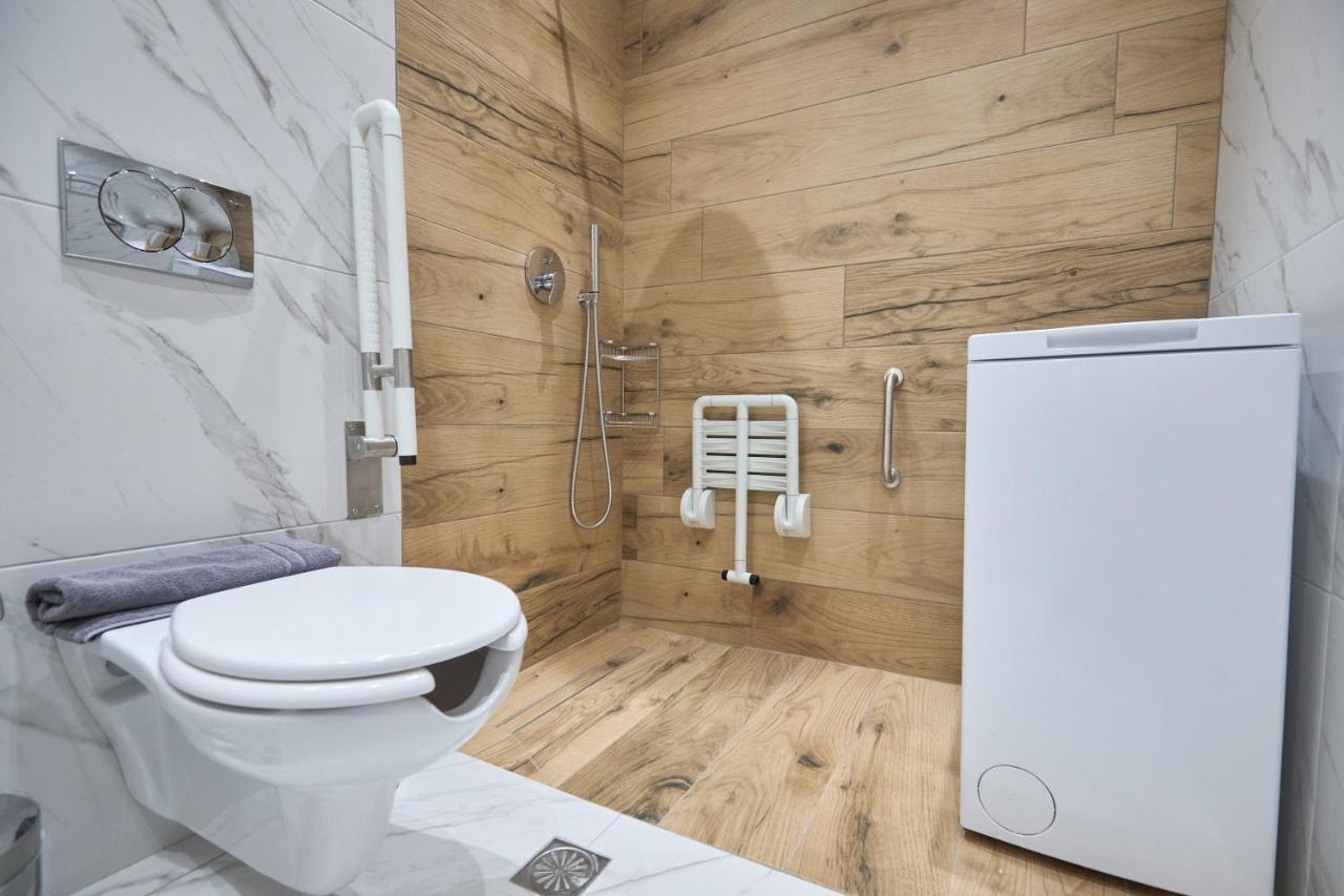 Oisymi Luxury Studios Nea Peramos  Luaran gambar