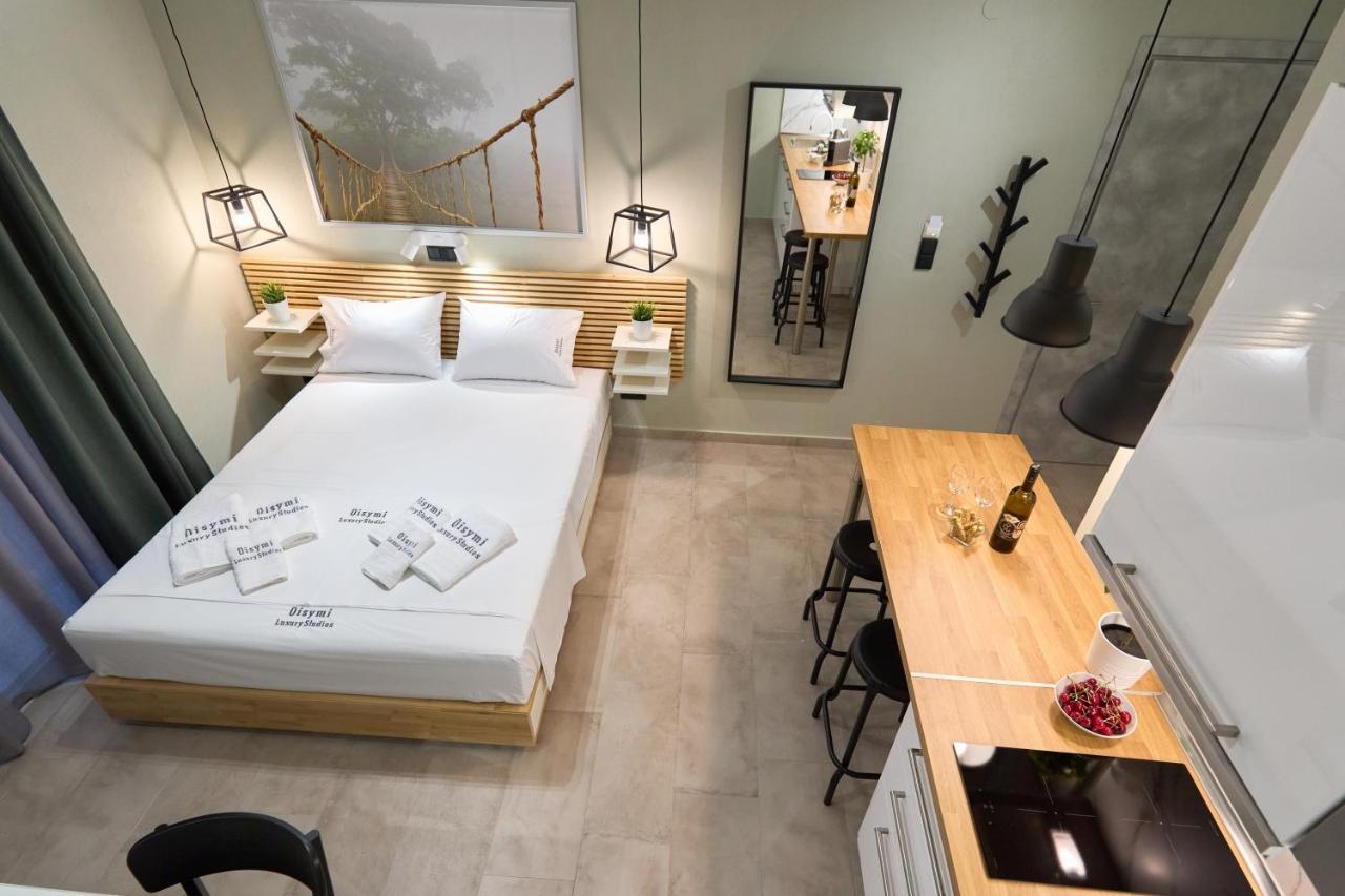 Oisymi Luxury Studios Nea Peramos  Luaran gambar