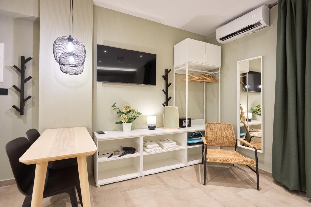 Oisymi Luxury Studios Nea Peramos  Luaran gambar