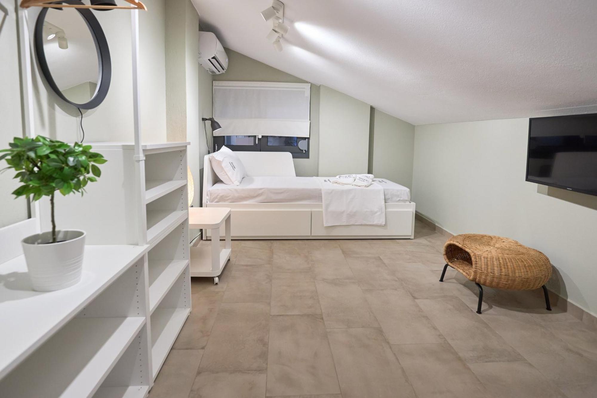 Oisymi Luxury Studios Nea Peramos  Luaran gambar